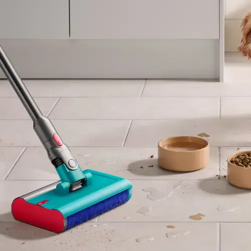 DYSON V15s aptikti povandeninį laivą - hoover