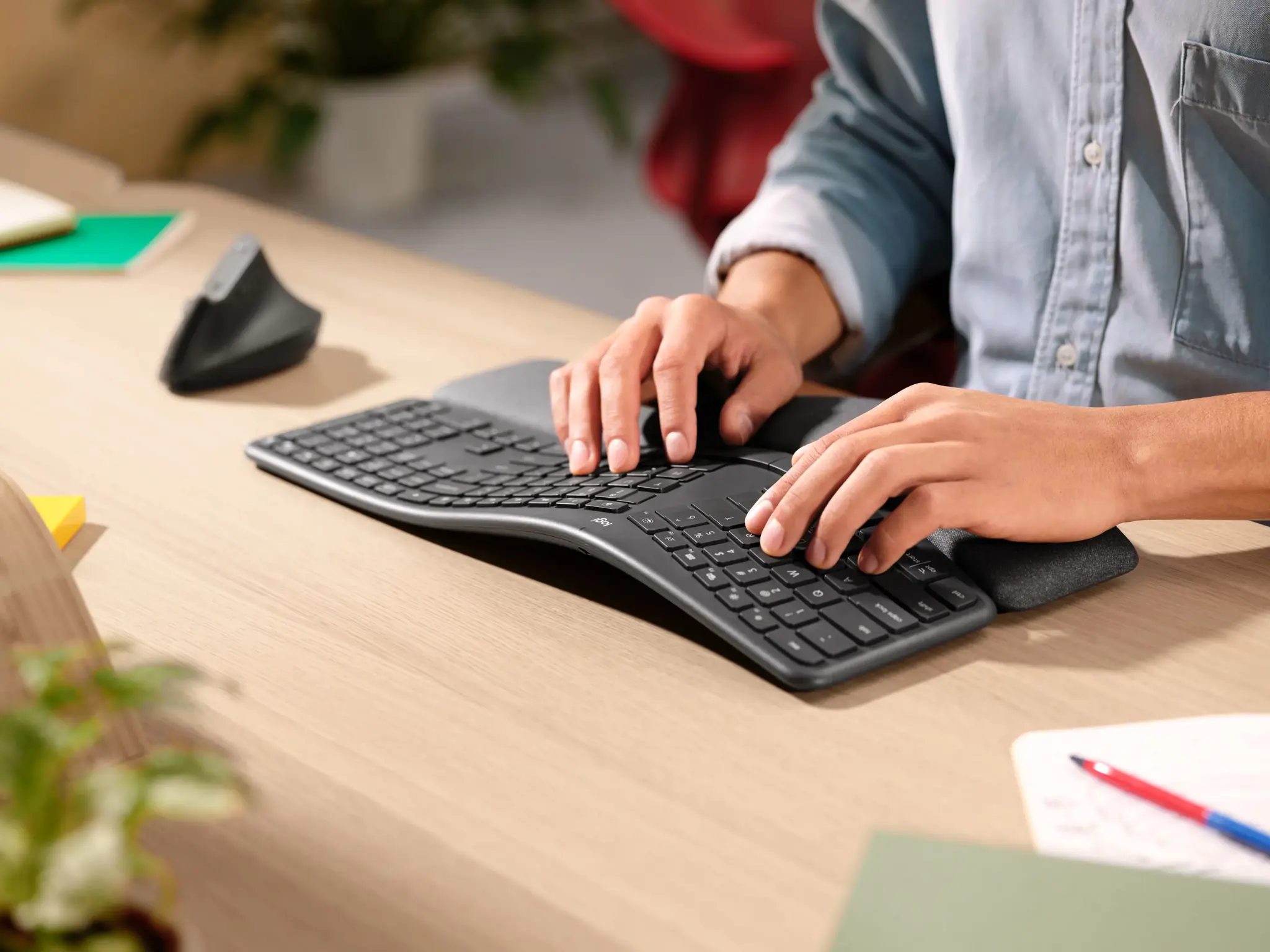 Logitech ERGO K860 for Business, Full-size (100%), Bluetooth, Semi-mechanical key switch, Graphite