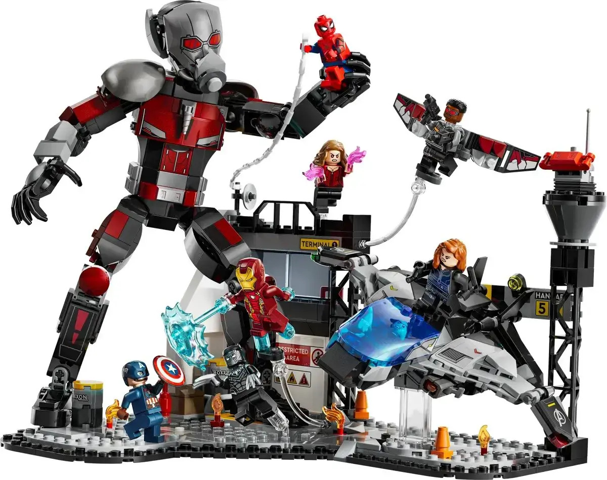 LEGO MARVEL 76314 Captain America: Civil War Battle