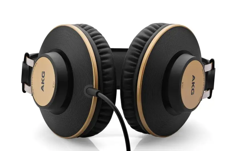 AKG K92 - studio headphones, in-ear, closed