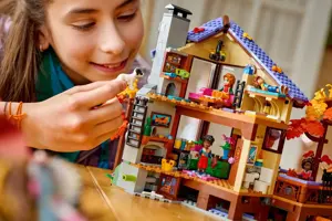 LEGO FRIENDS 42705 Cozy Fall Forest Cabin
