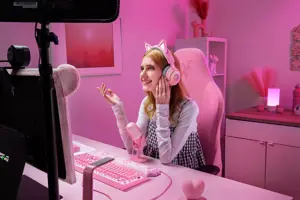 Razer Headset | Kraken Kitty V3 Pro | Wireless/Wired | Over-Ear | Wireless | Quartz