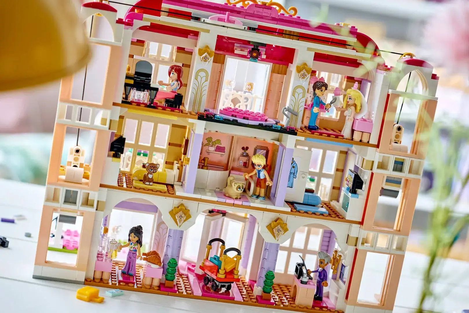 LEGO FRIENDS 42704 Heartlake City Grand Hotel