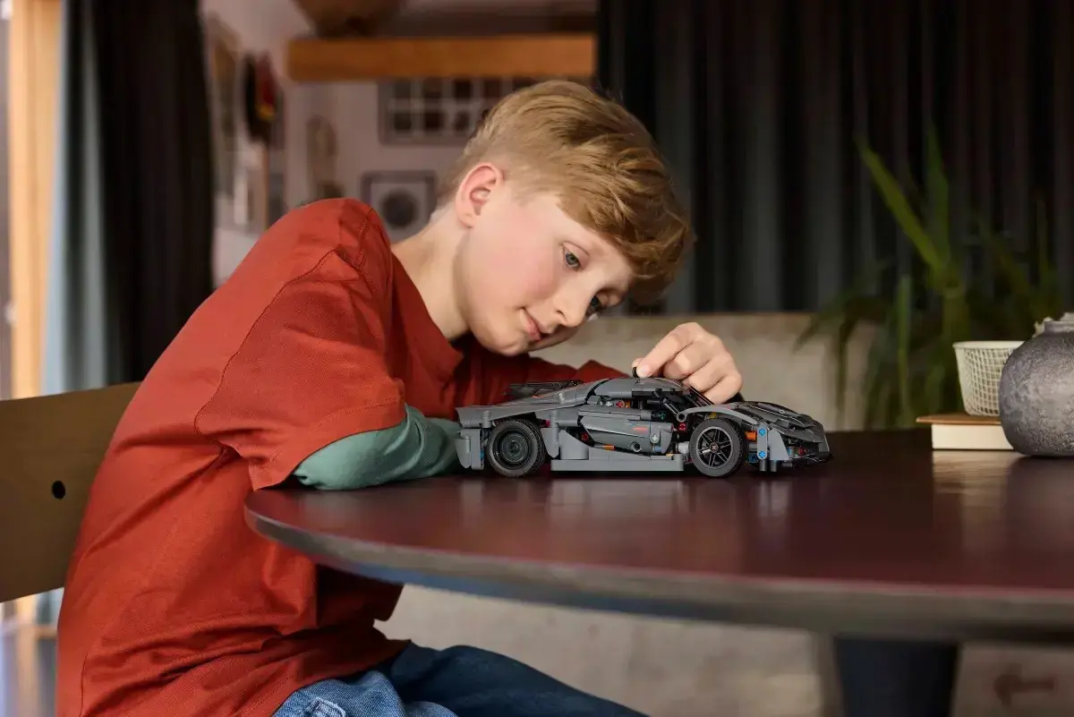 LEGO TECHNIC 42173 Koenigsegg Jesko Absolute Grey Hypercar