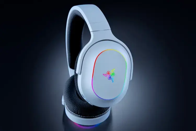 Razer Barracuda X Chroma Belaidės žaidimų ausinės, Bluetooth, Balta