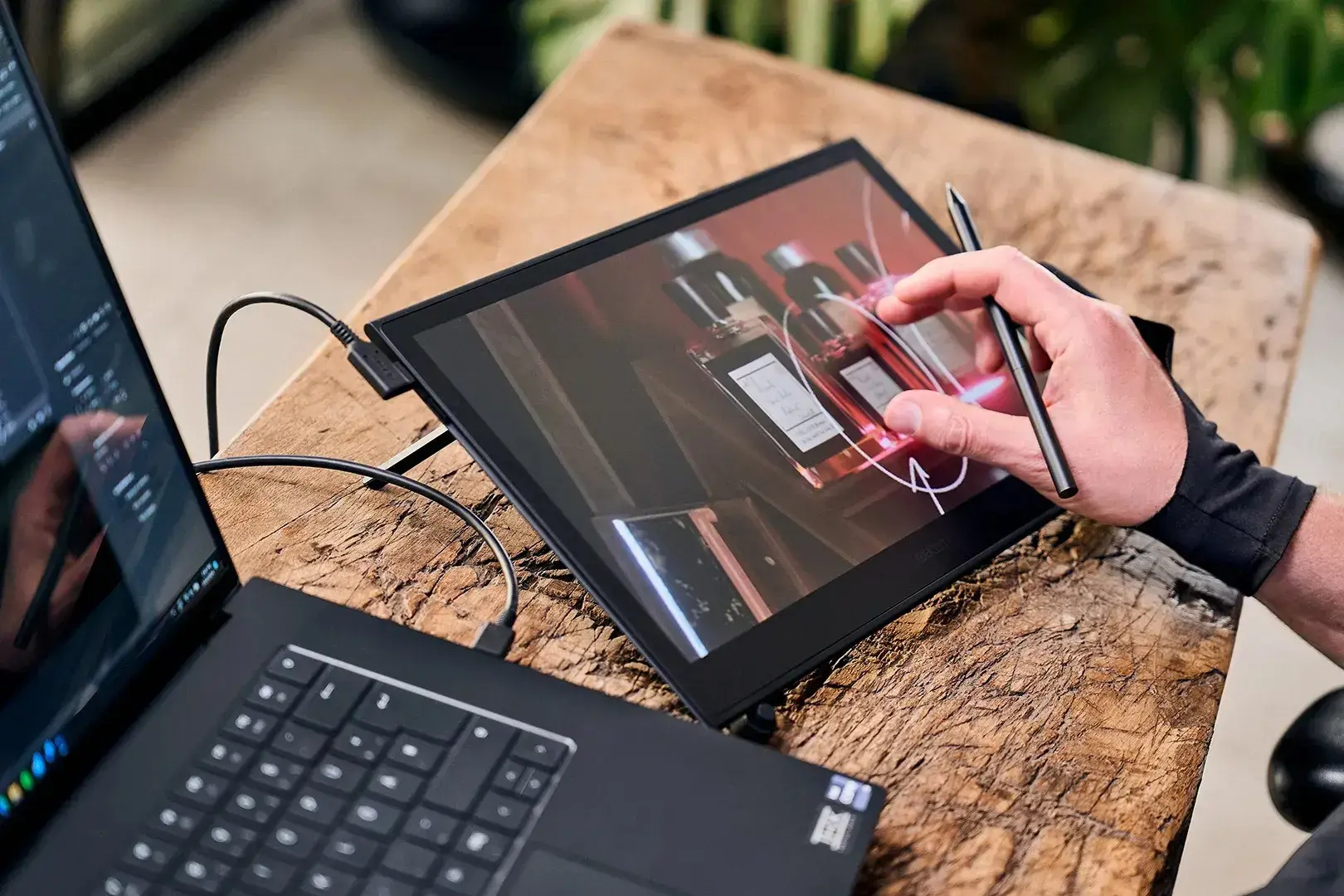 Wacom graphics tablet Movink 13 Touch
