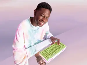 LOGITECH G715 belaidė žaidimų klaviatūra - OFF WHITE - (JAV) - INTNL