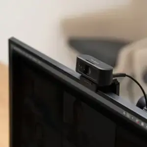 TARGUS® 2K WEBCAM WITH AUTO FOCUS