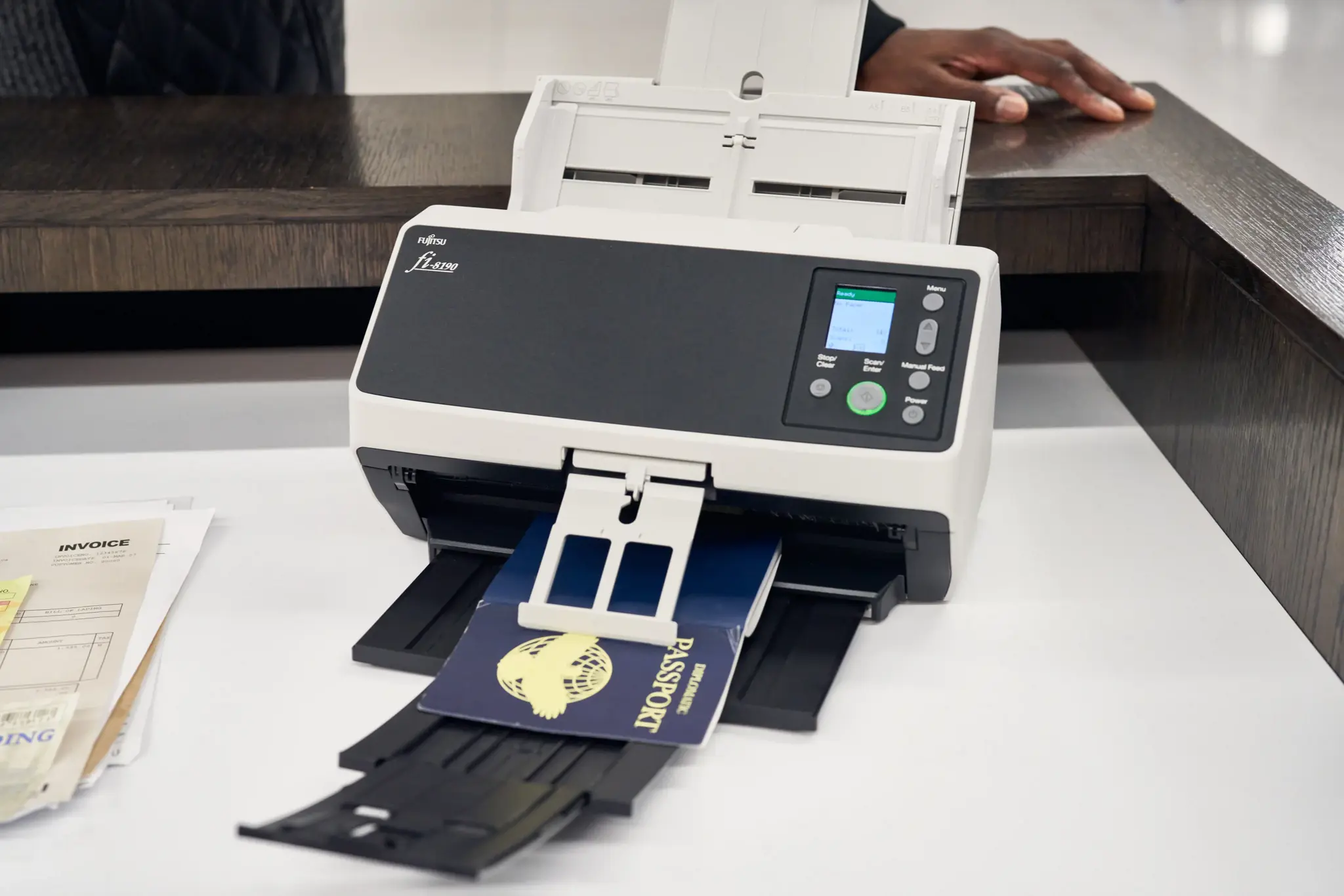 FUJITSU fi-8250 Scanner A4 50ppm flatbed