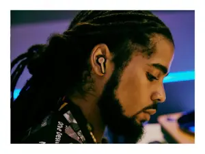 "Marley Rebel True Earbuds" Integruotas mikrofonas, į ausis, belaidės, signatūrinės juodos spalvos