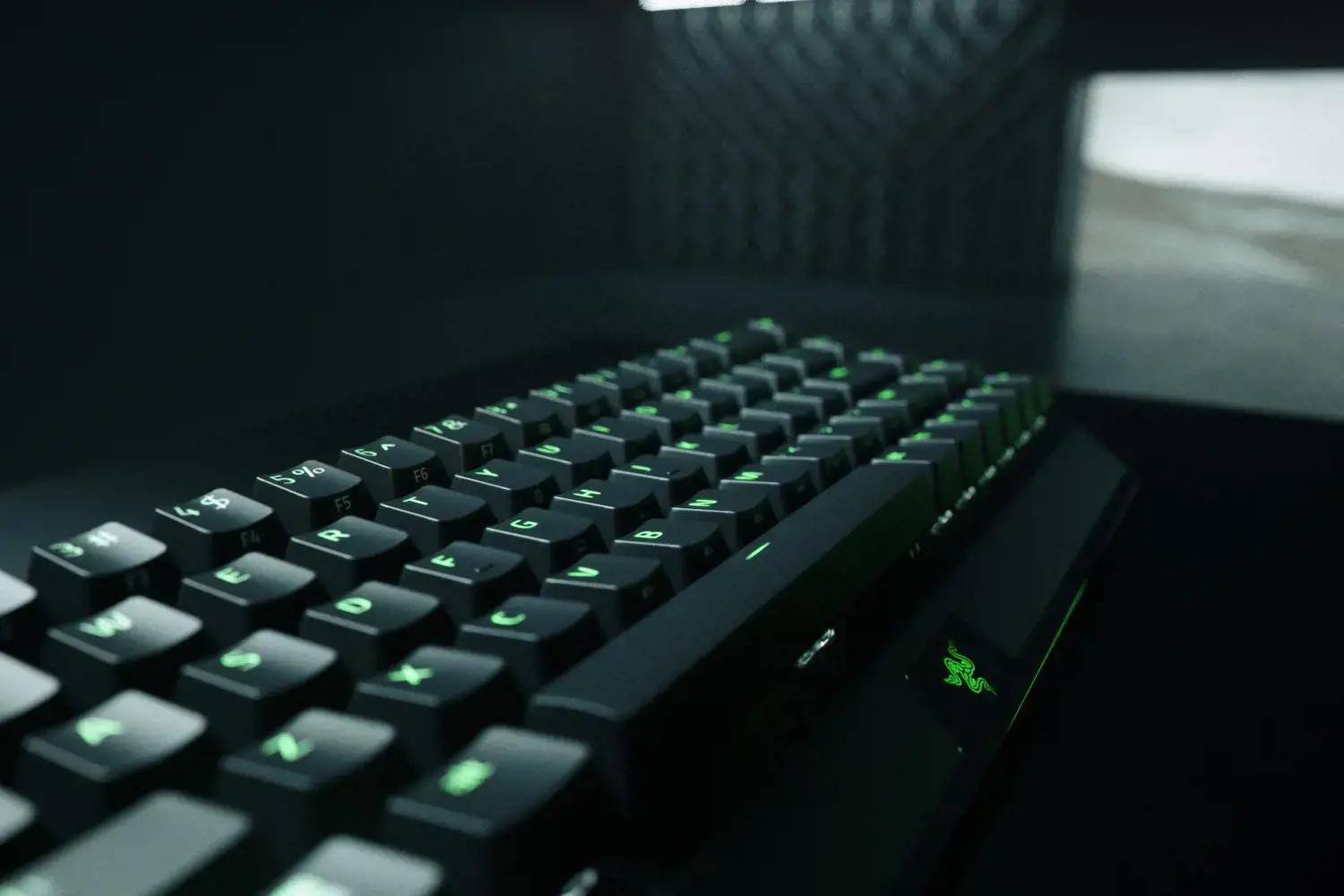 "Razer BlackWidow V3 Mini HyperSpeed" mechaninė žaidimų klaviatūra, RGB LED apšvietimas, "Nordic", belaidė, juoda, geltonas jungiklis