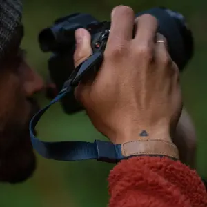"Peak Design Cuff" riešo dirželis, vidurnaktis