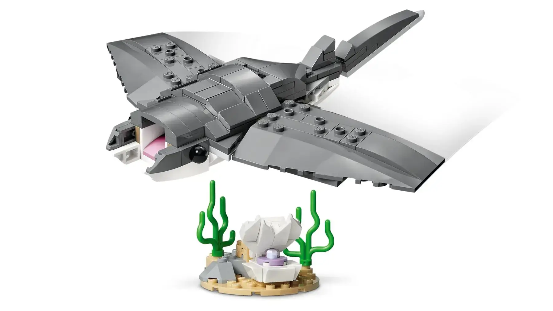 LEGO CREATOR 3 IN 1 31381 Fierce Shark with a Treasure Chest