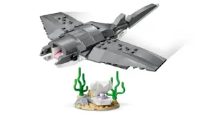 LEGO CREATOR 3 IN 1 31381 Fierce Shark with a Treasure Chest