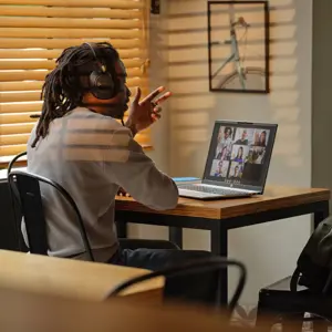 HP Pavilion 16-ag0007nw AMD Ryzen™ 5 8540U Laptop 40.6 cm (16") 2K Display 16 GB LPDDR5 SDRAM 512 GB SSD Wi-Fi 6E (802.11ax) Windows 11 Home Silver