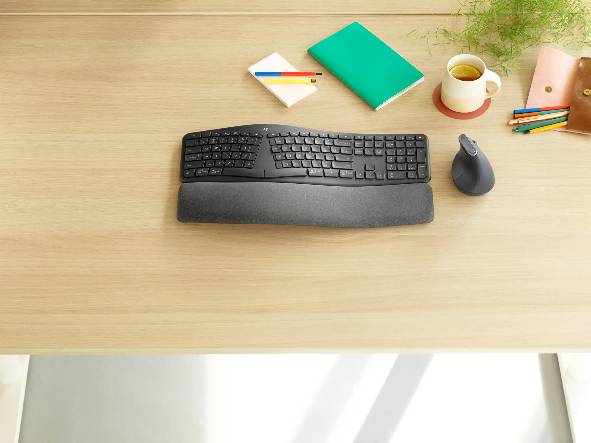 Logitech ERGO K860 for Business, Full-size (100%), Bluetooth, Semi-mechanical key switch, Graphite